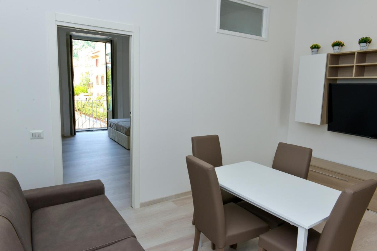 L'Aurora Azzurra -Luxury Suites Sorrento Coast ปิอาโนดิซอร์เรนโต ภายนอก รูปภาพ
